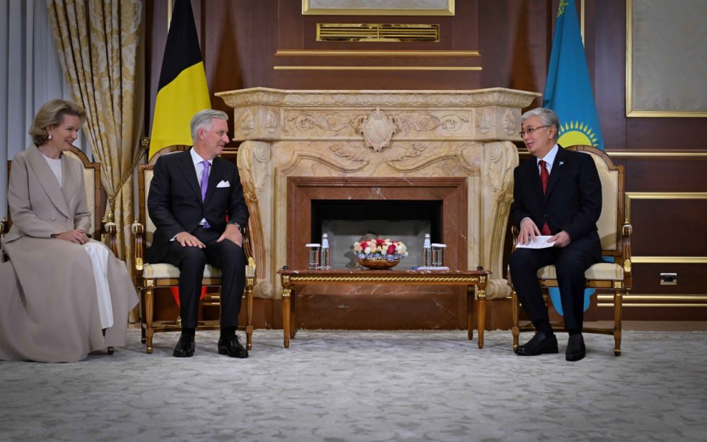 🇰🇿🇧🇪В зале прибытия аэропорта состоялась краткая беседа Президента Казахстана с высокими гостями