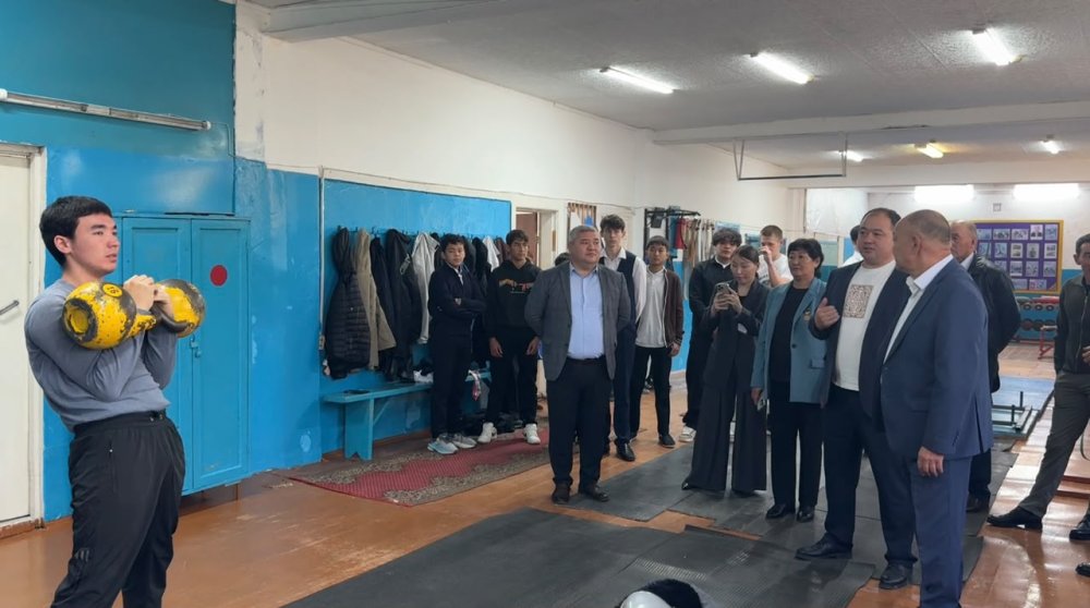 В Жаркаинском районе состоялось торжественное мероприятие «Жарқайыңнан – әлем төріне!», посвящённое месячнику поддержки пожилых людей и Дню лиц с особыми потребностями. — Фото 4