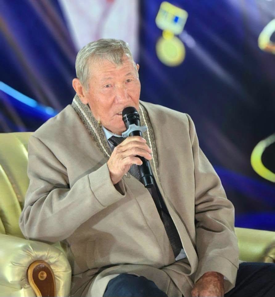 НОЧЬ, СИЯЮЩАЯ ПОЭЗИЕЙ: В ЖЕТЫСАЕ ПОЧТИЛИ ПОЭТА МУХТАРА КУРАЛОВА — Фото 17