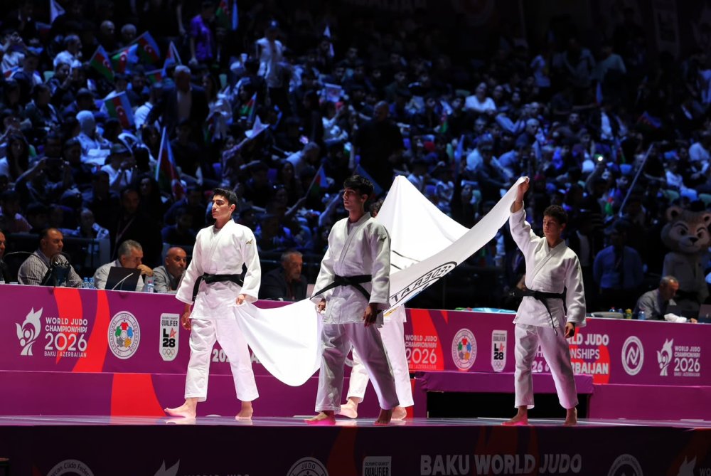 Флаг чемпионата мира по дзюдо официально передали Казахстану: турнир пройдёт в Астане в 2027 году — Фото 4