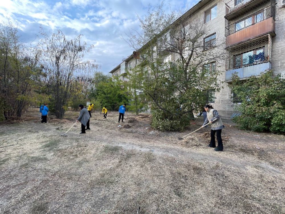 В ЖАМБЫЛСКОЙ ОБЛАСТИ В РАМКАХ ЭКОЛОГИЧЕСКОЙ АКЦИИ «ТАЗА ҚАЗАҚСТАН» ПРОВЕДЕНА АКЦИЯ «ВМЕСТЕ ЗА ЧИСТЫЙ ГОРОД!» — Фото 2