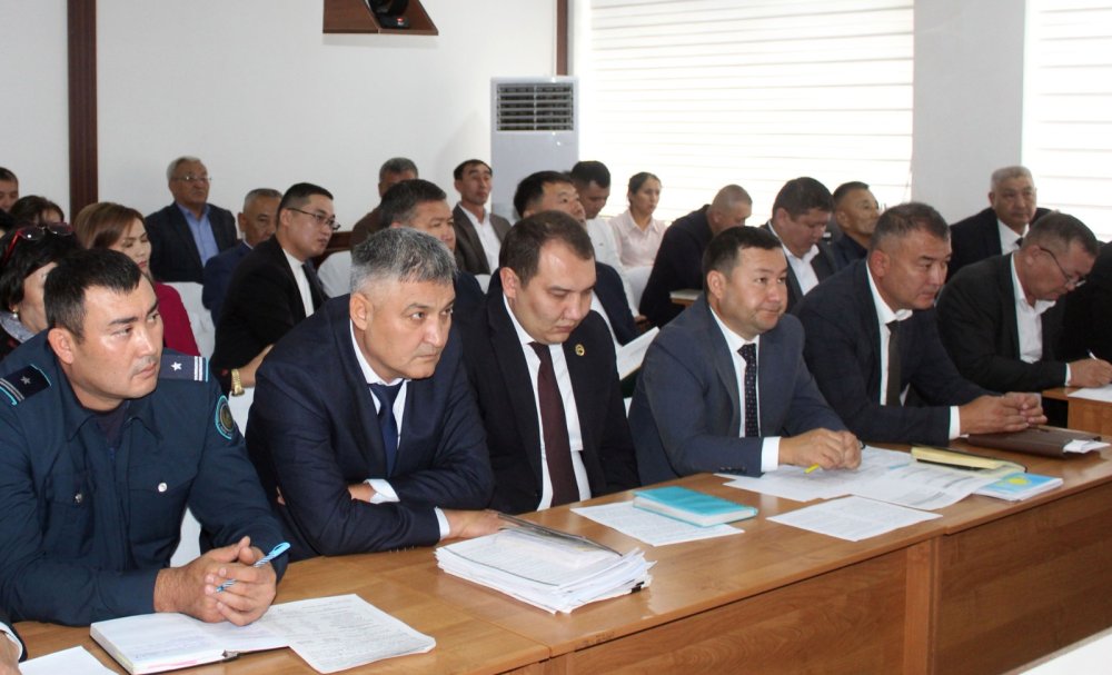 Сегодня под председательством акима района Ернара Есиркепова состоялось совещание — Фото 6