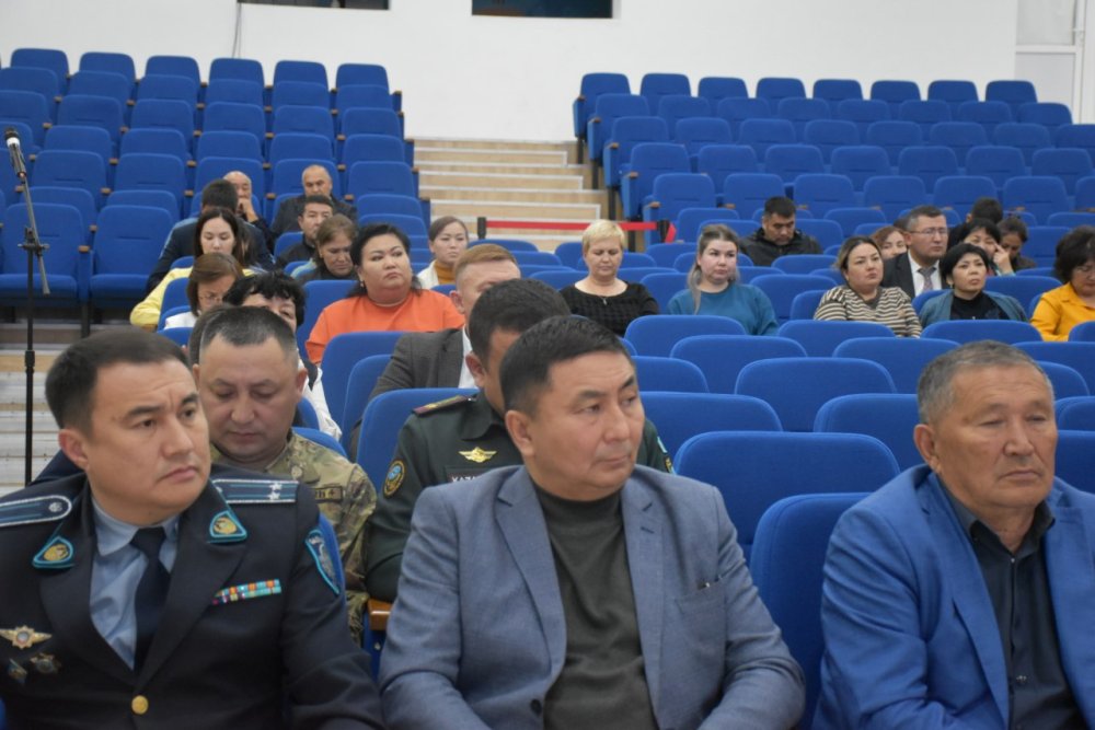В поселке Шортанды состоялась отчетная встреча с жителями — Фото 2
