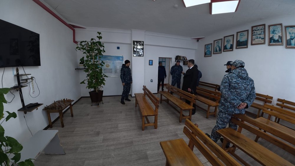 Представитель Уполномоченного по правам человека в Республике Казахстан по Карагандинской области К. М. Бейсенбеков совместно с членом Координационного совета при Уполномоченном по правам человека в Республике Казахстан Черноморской К.Н. посетили учреждение № 29 уголовно-исполнительной системы — Фото 7