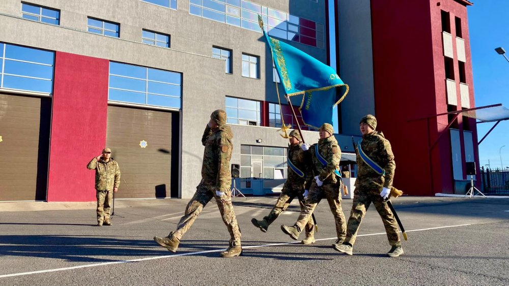Столичные спасатели перешли на зимнюю форму одежды — Фото 1