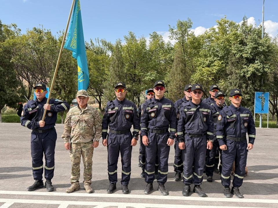Спасатели МЧС Казахстана отрабатывают действия при ликвидации последствий землетрясения в рамках учений ОДКБ — Фото 9