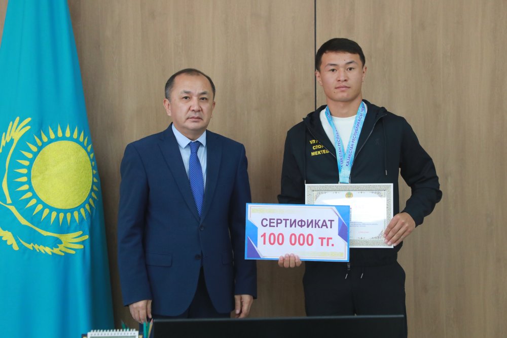 САРЫАГАШ: ПОЗДРАВИЛИ СПОРТСМЕНОВ, ПОКАЗАВШИХ ВЫСОКИЕ РЕЗУЛЬТАТЫ НА МЕЖДУНАРОДНЫХ И РЕСПУБЛИКАНСКИХ СОРЕВНОВАНИЯХ — Фото 11