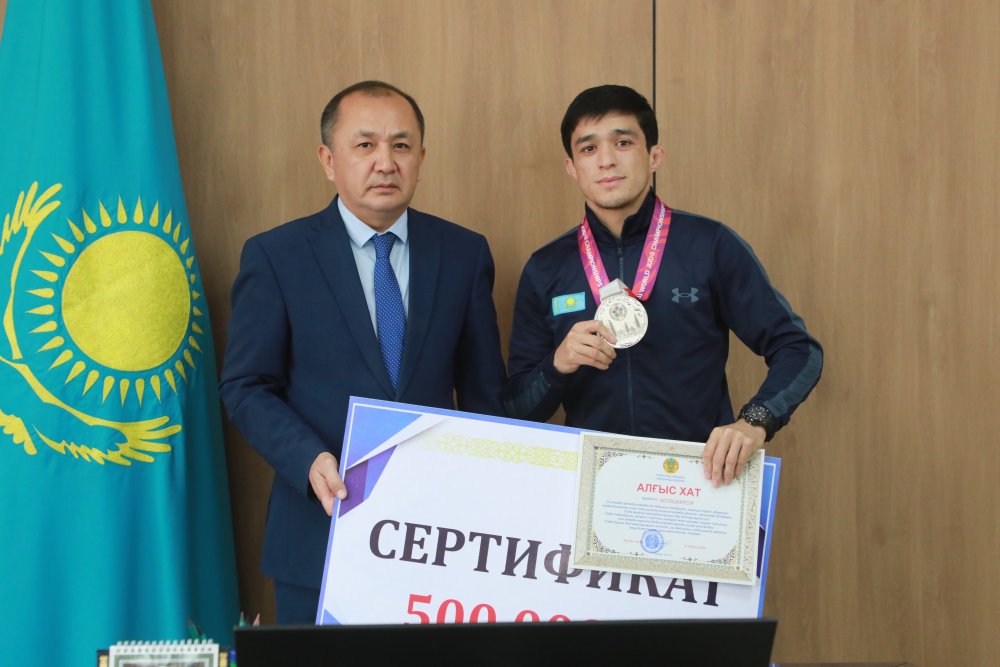 САРЫАГАШ: ПОЗДРАВИЛИ СПОРТСМЕНОВ, ПОКАЗАВШИХ ВЫСОКИЕ РЕЗУЛЬТАТЫ НА МЕЖДУНАРОДНЫХ И РЕСПУБЛИКАНСКИХ СОРЕВНОВАНИЯХ — Фото 6