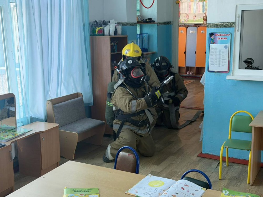 В школе города Тараз прошло пожарно-тактическое занятие — Фото 1