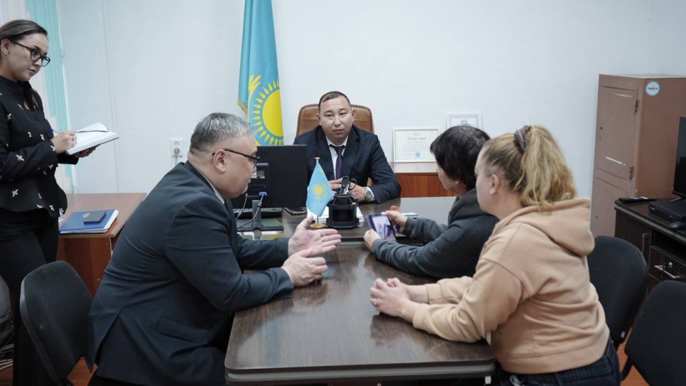 В СЕЛЕ ЧЕКОМАН СОСТОЯЛАСЬ ОТЧЁТНАЯ ВСТРЕЧА АКИМА РАЙОНА — Фото 2