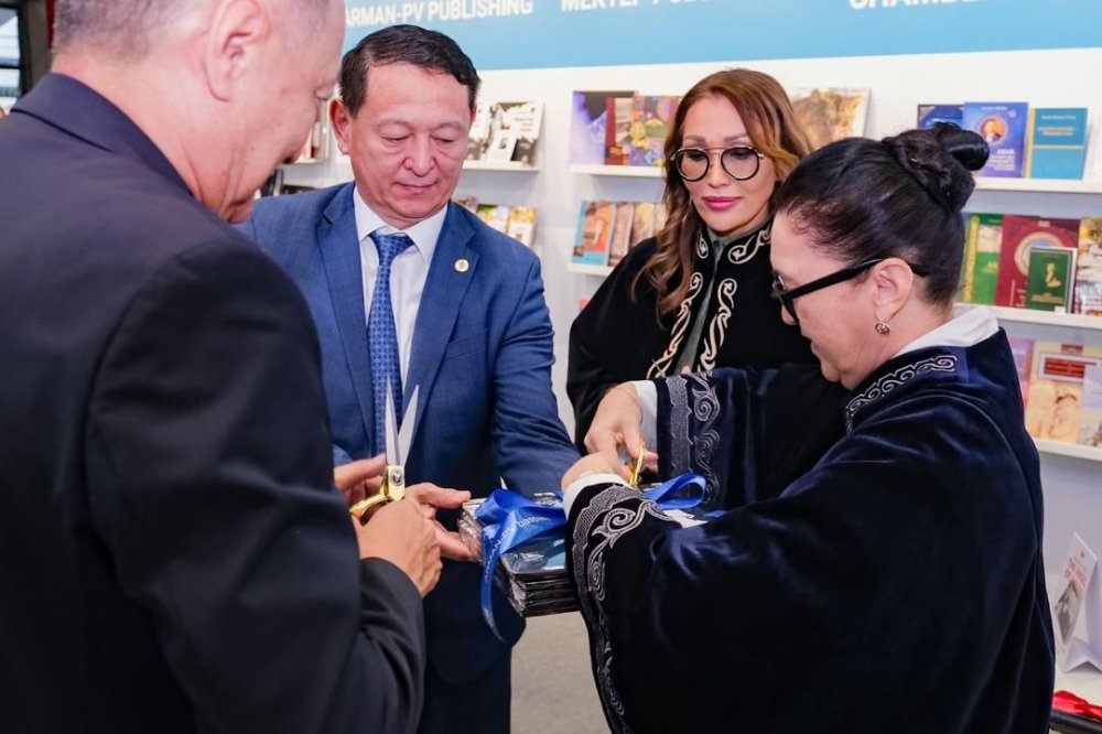 Казахстанскую литературу представили на крупнейшей книжной ярмарке в Германии — Фото 8