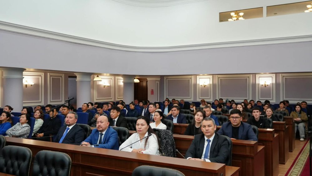Рекордная газификация и мегапроект на Карачаганаке: вице-министр энергетики Ерлан Акбаров встретился с жителями ЗКО — Фото 6