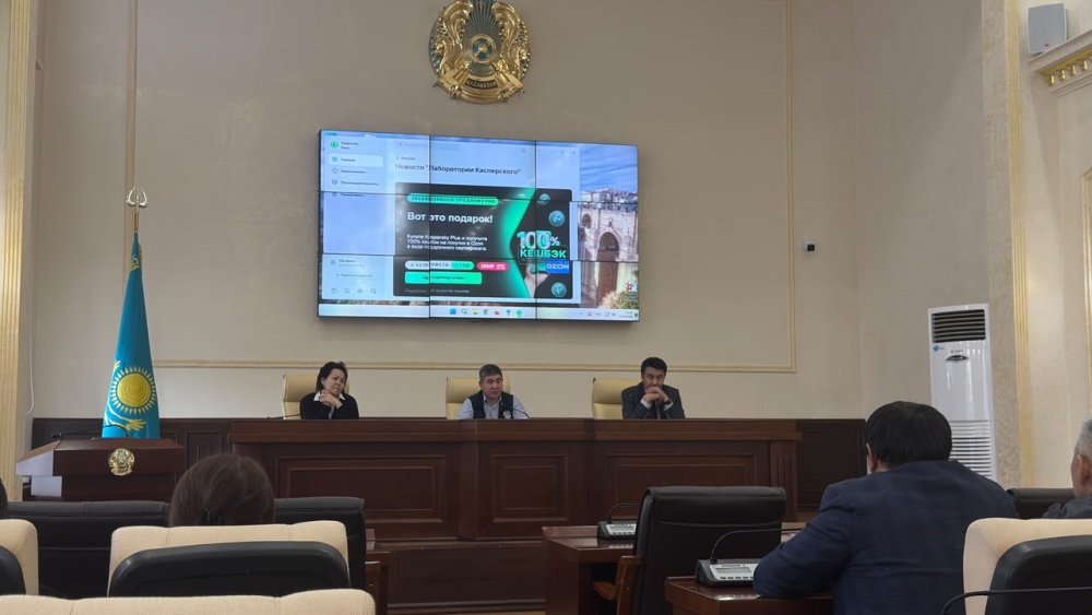 Государственные инспекторы труда провели разъяснительную встречу по вопросам обязательного страхования работников от несчастных случаев — Фото 1