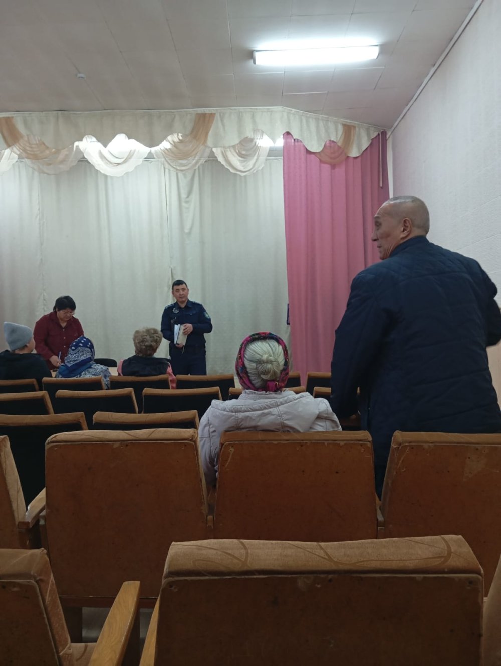 Сход в селе Смирновка — Фото 2