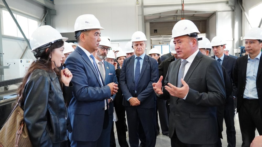 В ЗКО Ерлан Акбаров посетил три машиностроительных завода, выпускающих продукцию для нефтегазового сектора — Фото 1
