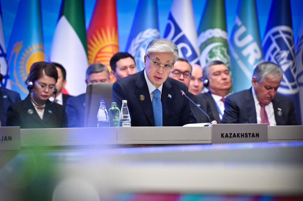 Президент РК предложил развивать транспортные коридоры и зеленую энергетику в ЦА и на Южном Кавказе
