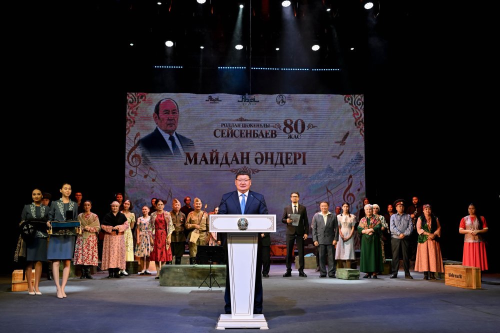 В области Абай чествовали писателя Роллана Сейсенбаева — Фото 1