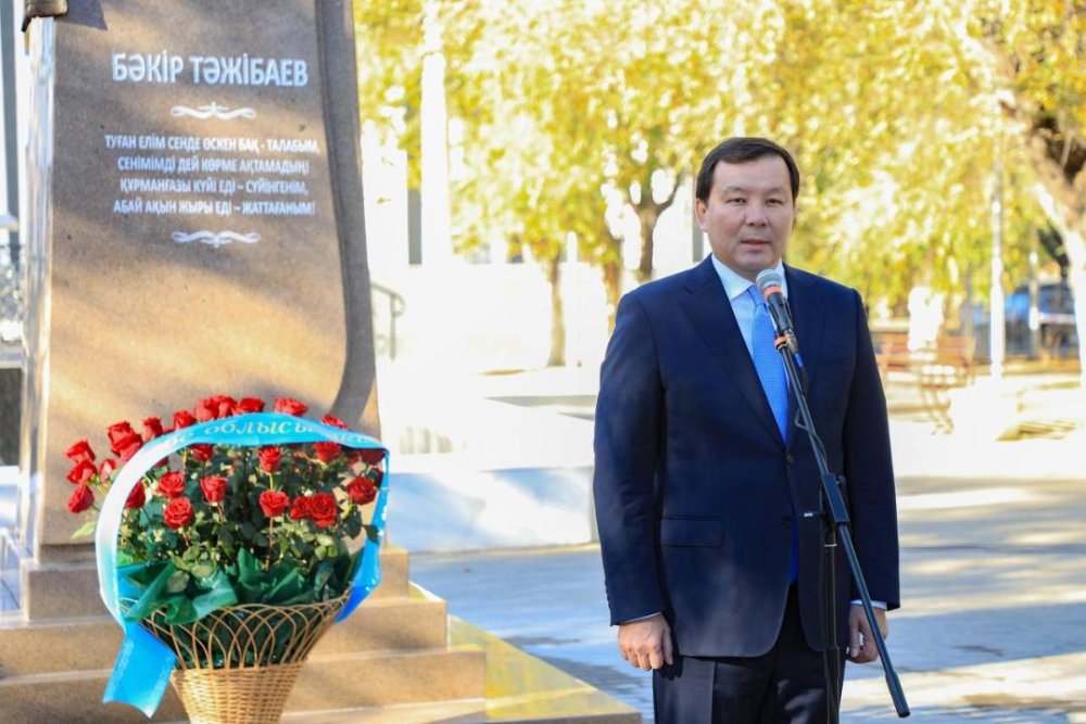 В Актобе открыли памятник выдающемуся поэту и композитору Бакиру Тажибаеву — Фото 10