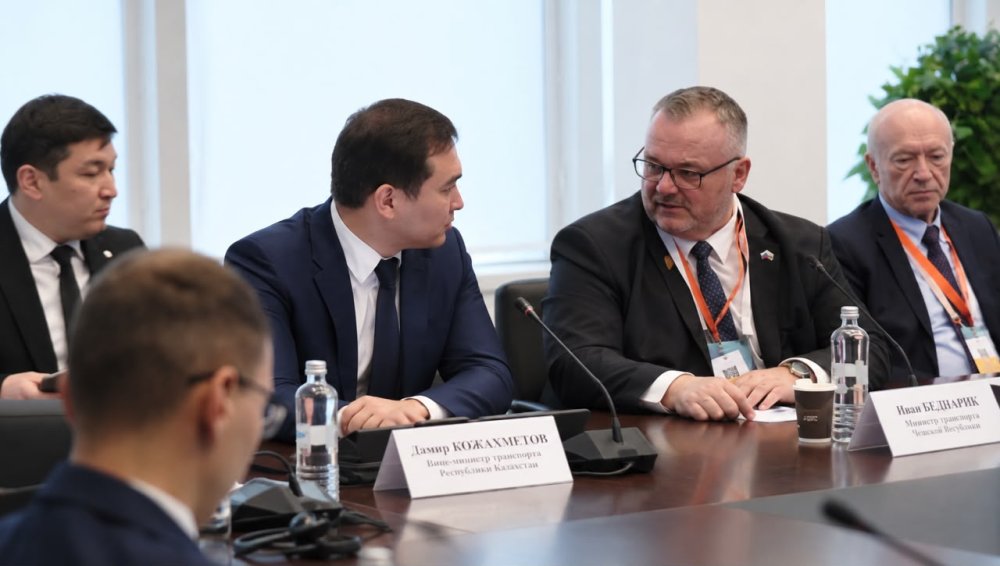 Казахстан и Чехия обсудили перспективы сотрудничества в сфере транспорта — Фото 1