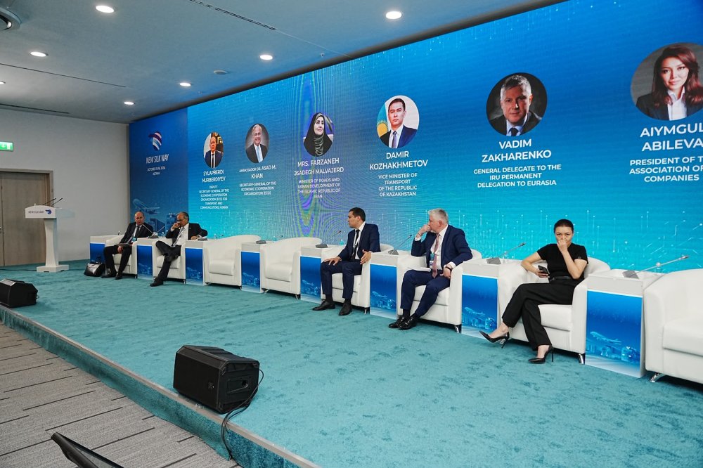 В рамках форума NEW SILK WAY представлены цифровые решения Казахстана в сфере транспорта — Фото 2