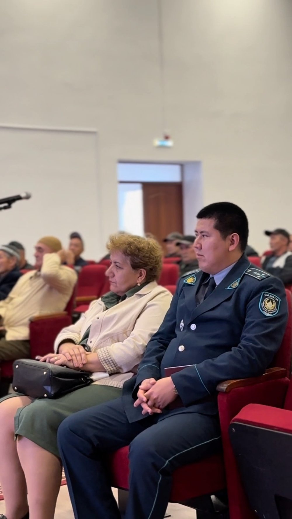 Аким Мартукского района Нуржан Максатов посетил с рабочим визитом Танирбергенский и Сарыжарский сельские округа, где ознакомился с жизнью и деятельностью сёл Кенсахара, Саржансай и Сарыжар. — Фото 3