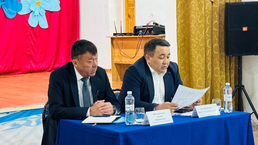 Продолжаются отчётные встречи акима района с населением — Фото 6