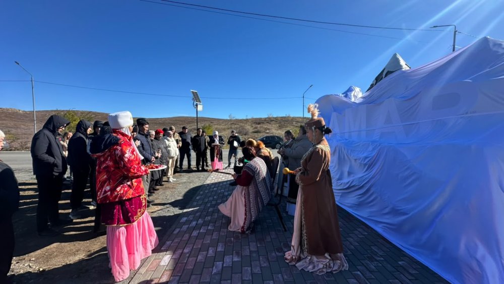 Новая визитная карточка района: в селе Самарское открыли стелу — Фото 4