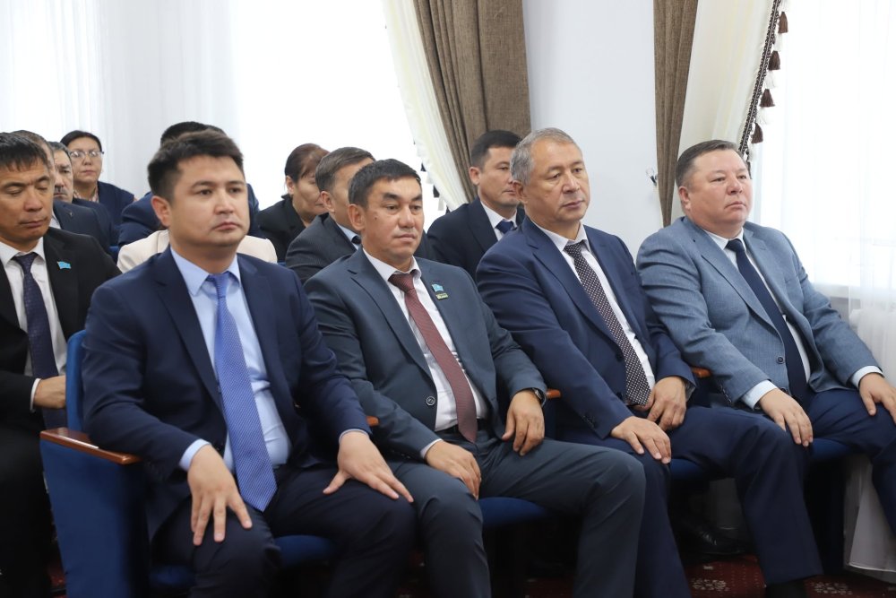 Аким района встретился с депутатами маслихата VIII созыва — Фото 4