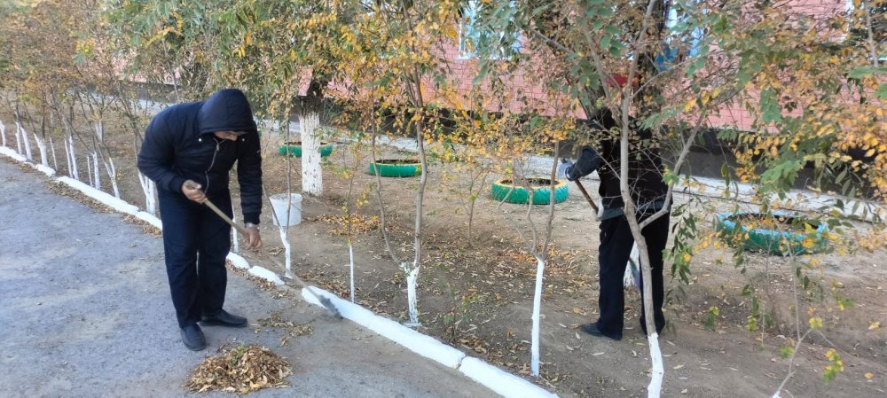 В районе активно продолжаются субботники — Фото 12