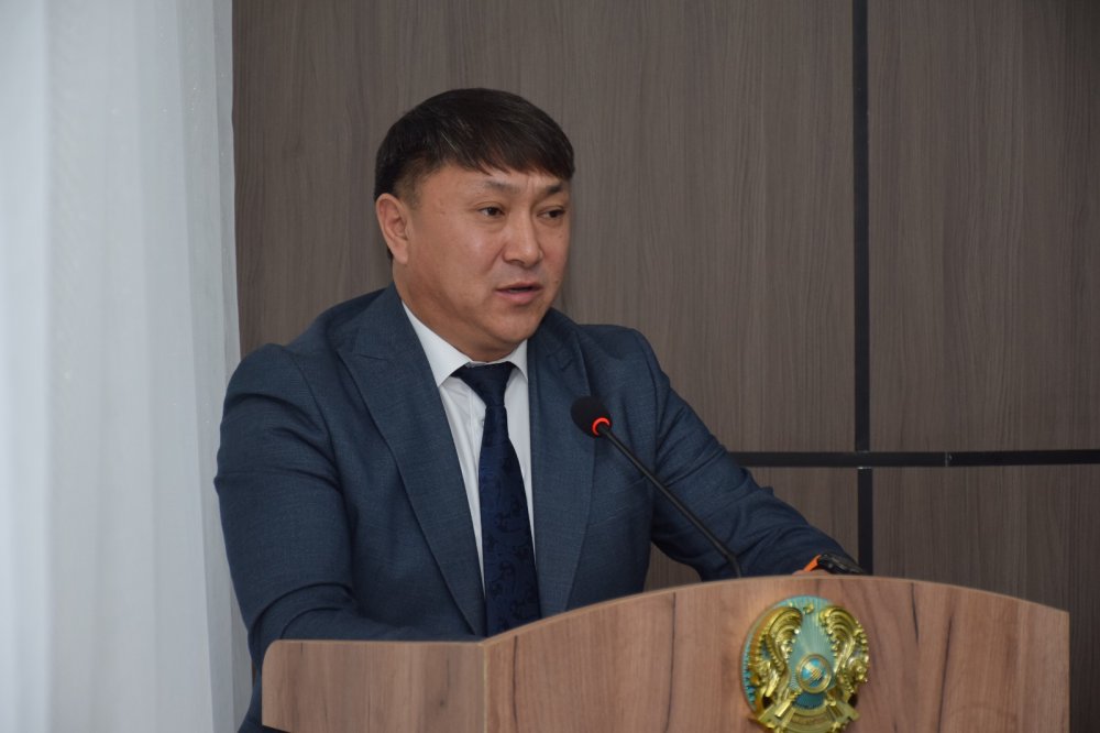 Бейбут Исманов поблагодарил депутатов VIII созыва за совместную работу — Фото 11