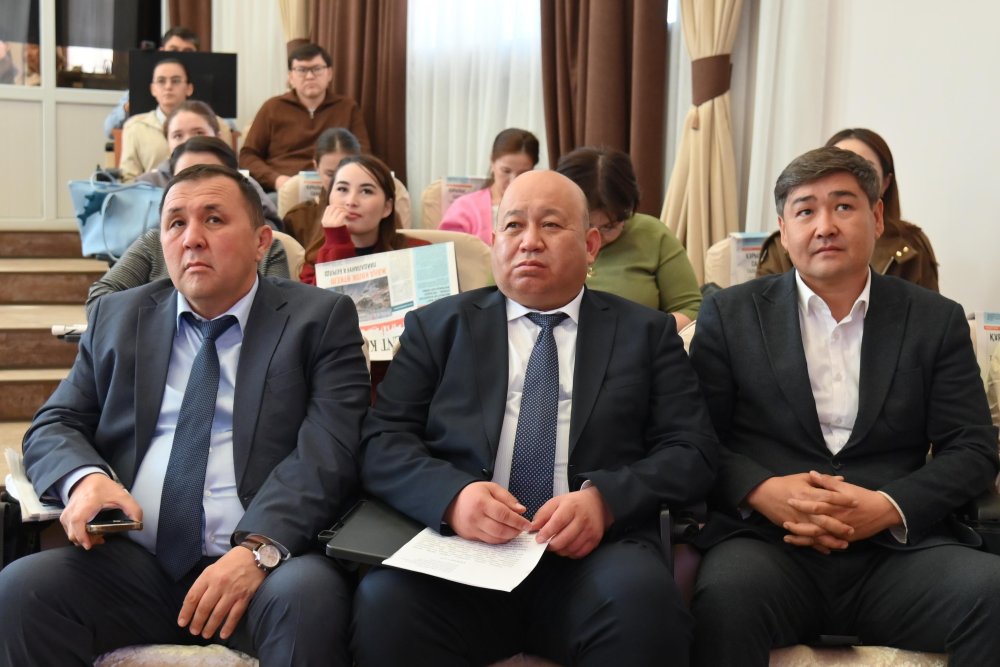 В ЮКУ ИМЕНИ М. АУЭЗОВА ПОЧТИЛИ ПАМЯТЬ И ТВОРЧЕСКОЕ НАСЛЕДИЕ БАТЫРБЕКА УТЕПОВА — Фото 6
