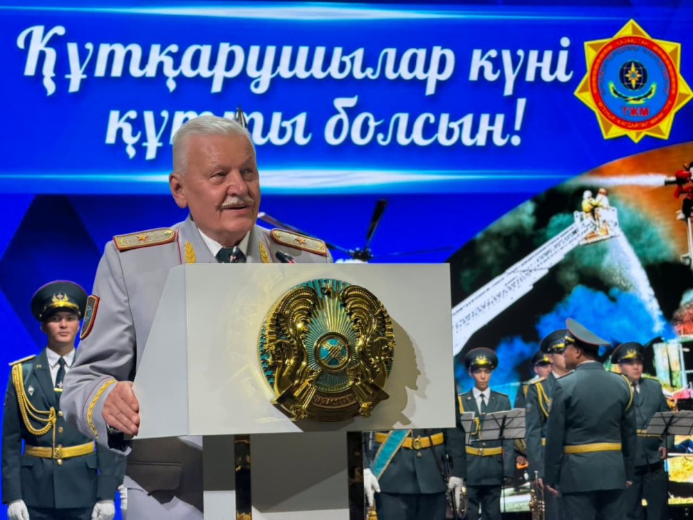 День Спасателя: в Алматы чествовали спасателей и ветеранов МЧС — Фото 7