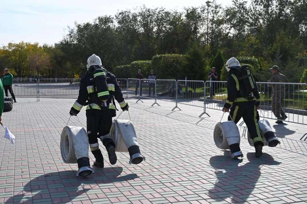 В Атырауской области состоялись соревнования по пожарному кроссфиту — Фото 4