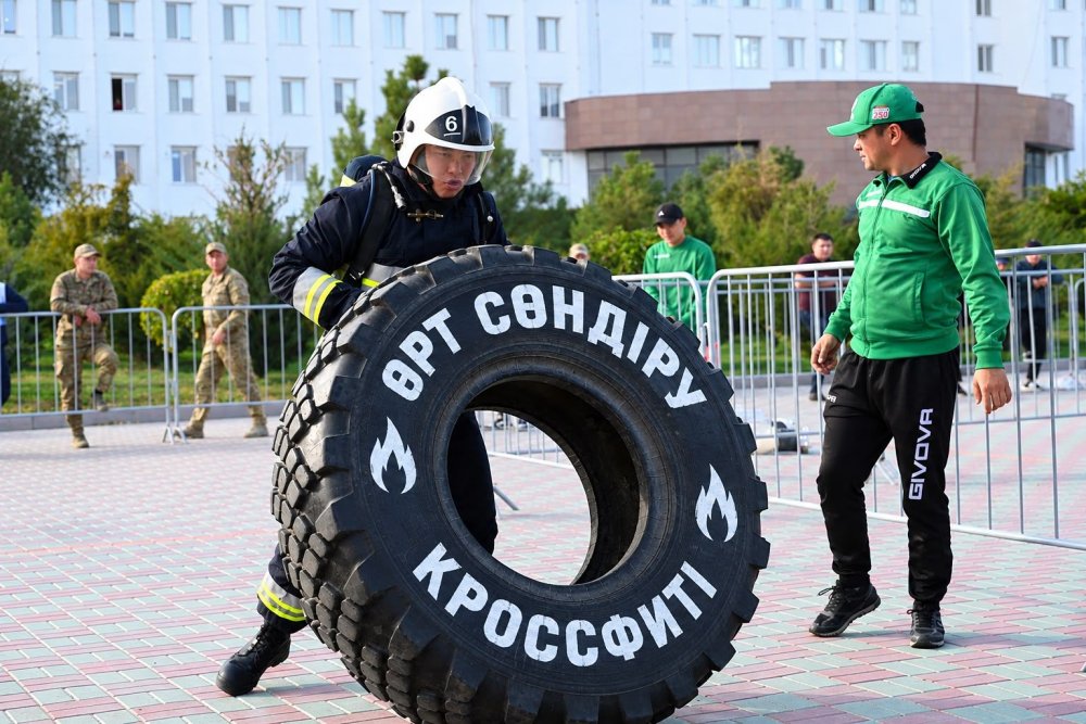 В Атырауской области состоялись соревнования по пожарному кроссфиту — Фото 1
