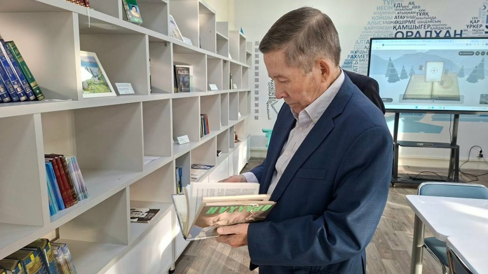 Городской библиотеке Усть-Каменогорска исполнилось 10 лет со дня присвоения имени О.Бокея — Фото 1