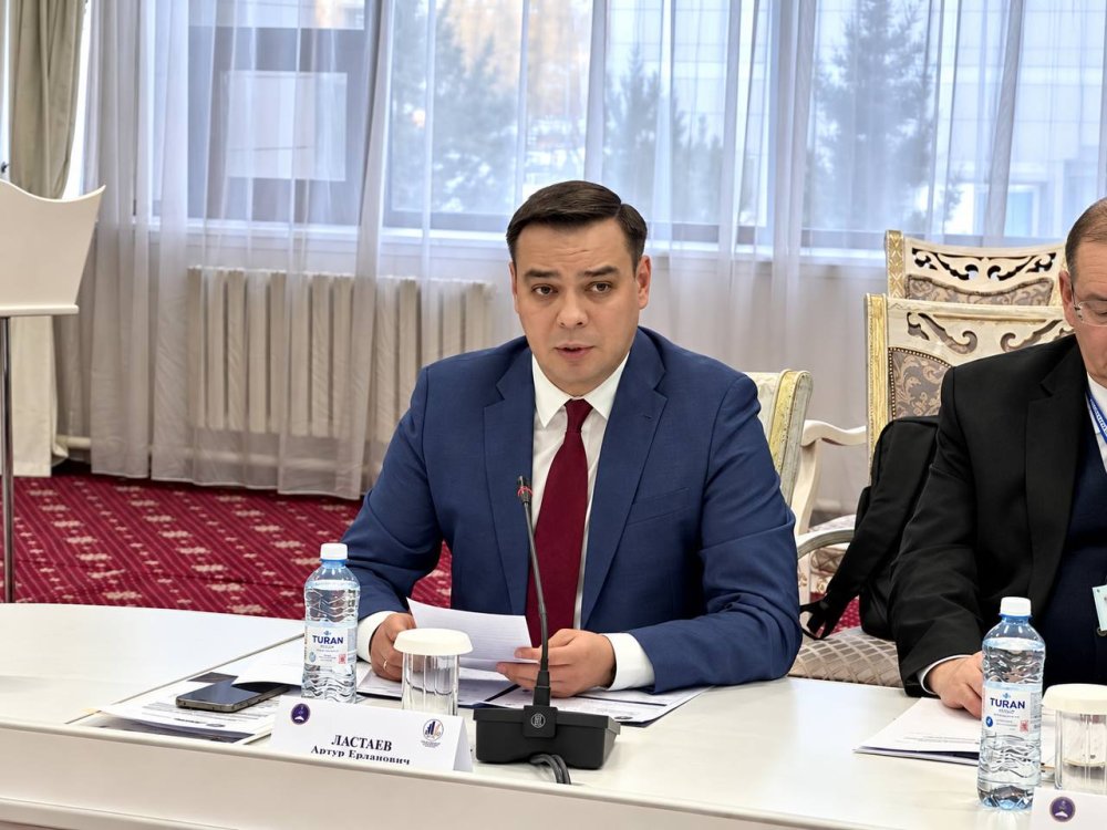 Артур Ластаев: Конституция пронизана идеями приоритета прав человека — Фото 1