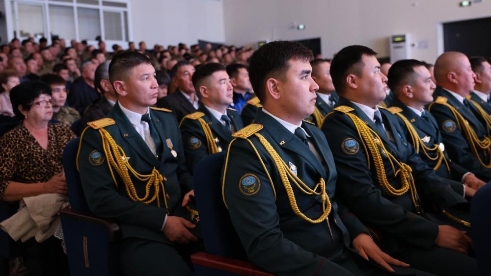 Опасность и мужество: спасателям выразили признательность — Фото 6