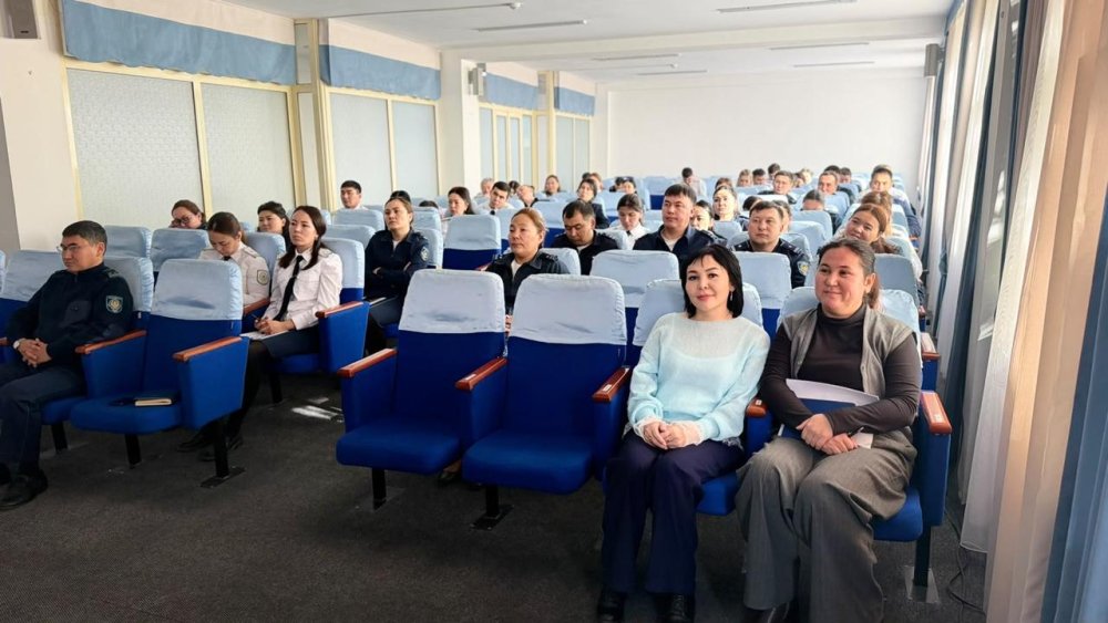 Представители правозащитного центра провели встречу с сотрудниками КУИС МВД — Фото 2