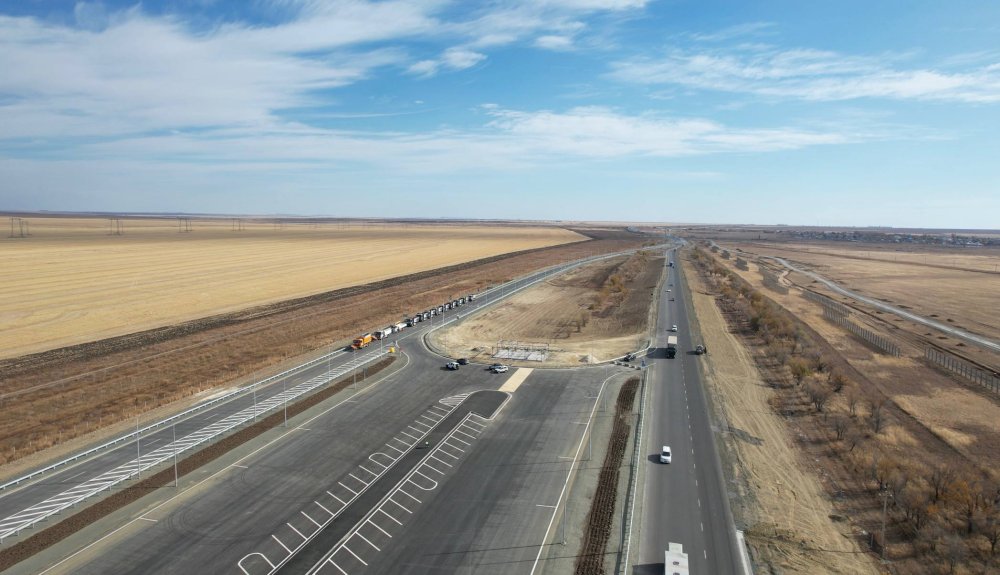 В Актюбинской области открыли 28 километров четырехполосной трассы «Актобе – Карабутак – Улгайсын» — Фото 2