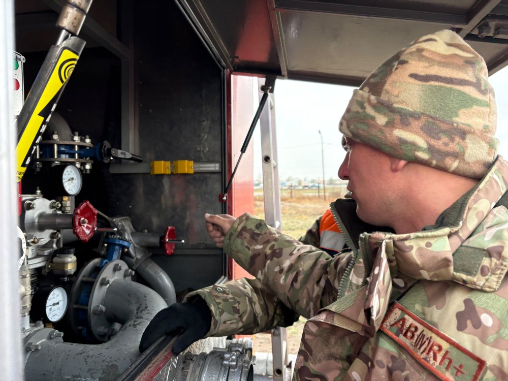Скорость, точность и мастерство: в Павлодаре определили лучших водителей пожарных автомобилей — Фото 8