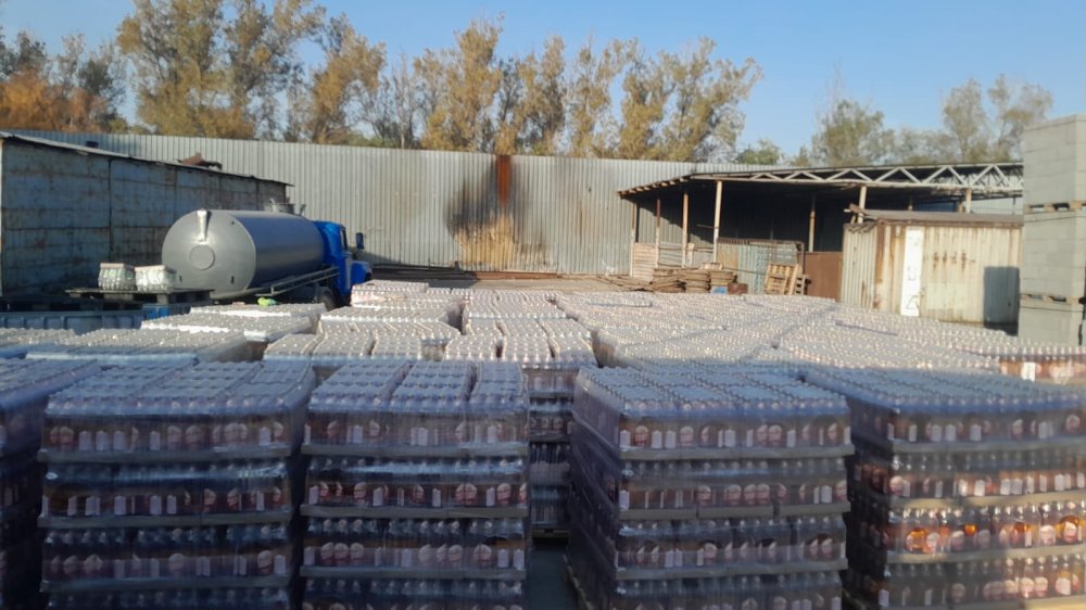В Алматы уничтожено более 515 тысяч бутылок алкогольной продукции по решению суда — Фото 1