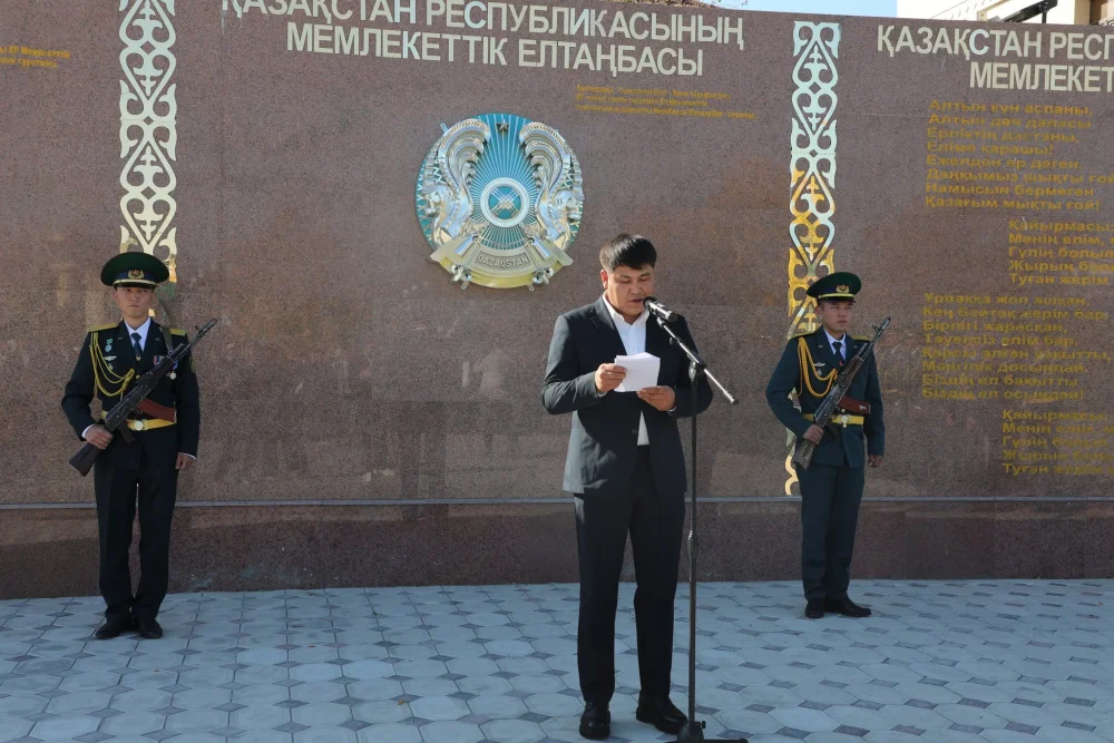 В МАКТААРАЛЕ СОСТОЯЛАСЬ ЦЕРЕМОНИЯ ПОДНЯТИЯ ГОСУДАРСТВЕННОГО ФЛАГА В ЧЕСТЬ ДНЯ РЕСПУБЛИКИ — Фото 2