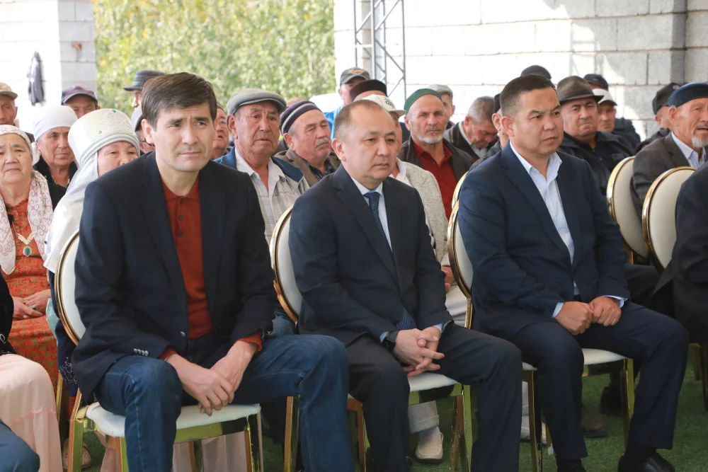 КО ДНЮ РЕСПУБЛИКИ В САРЫАГАШСКОМ РАЙОНЕ ВВЕДЕНЫ В ЭКСПЛУАТАЦИЮ СОВРЕМЕННЫЕ СПОРТИВНЫЕ ПЛОЩАДКИ — Фото 2