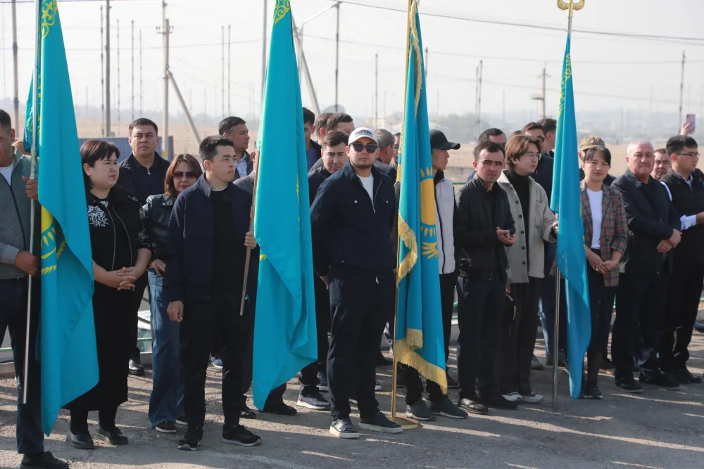В РАЙОНЕ СОСТОЯЛАСЬ ЦЕРЕМОНИЯ ПОДНЯТИЯ ГОСУДАРСТВЕННОГО ФЛАГА В ЧЕСТЬ ДНЯ РЕСПУБЛИКИ — Фото 2