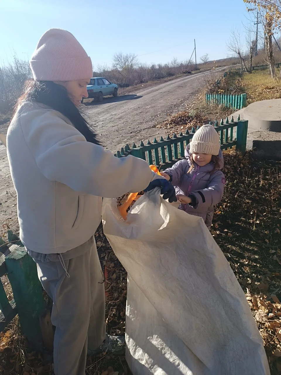 В селе Барвиновка прошел субботник в рамках программы «Таза Қазақстан» — Фото 2