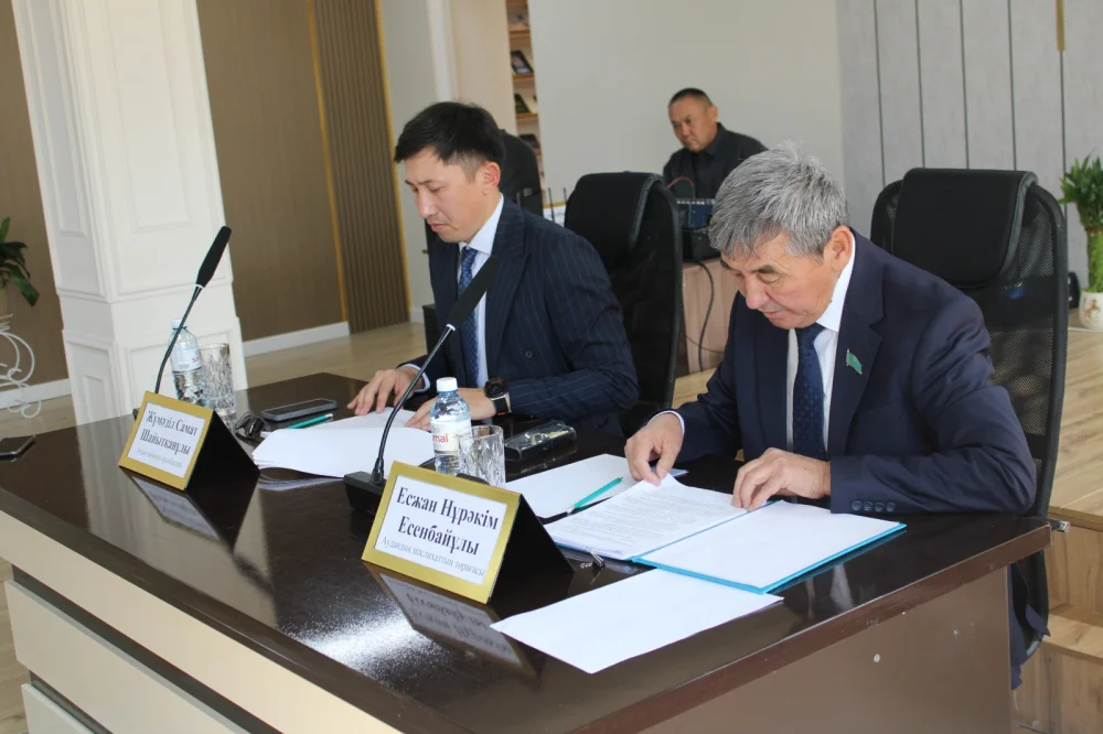 10 октября 2026 года состоялась внеочередная LXVІІІ сессия Уйгурского районного маслихата — Фото 1