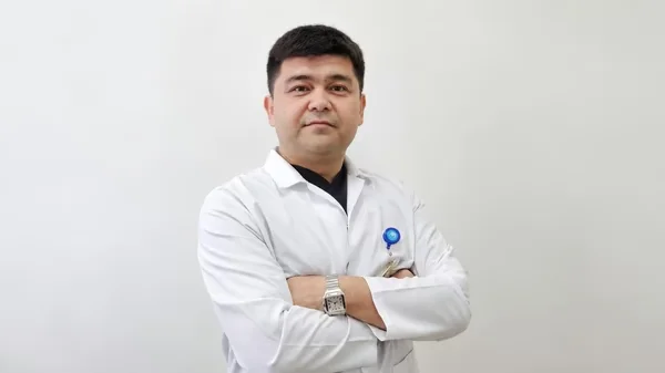 Люди Республики: как казахстанский нейрохирург проводит уникальные операции детям