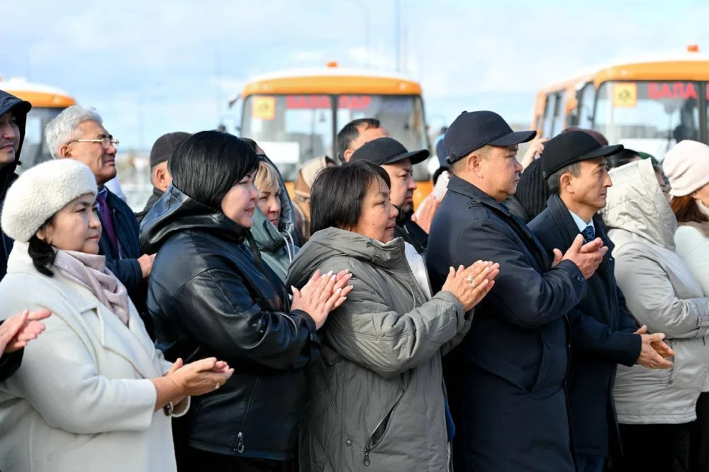 🚌 В ПРЕДДВЕРИИ ДНЯ РЕСПУБЛИКИ АКСУАТСКОМУ РАЙОНУ ВЫДЕЛЕН НОВЫЙ ШКОЛЬНЫЙ АВТОБУС — Фото 5
