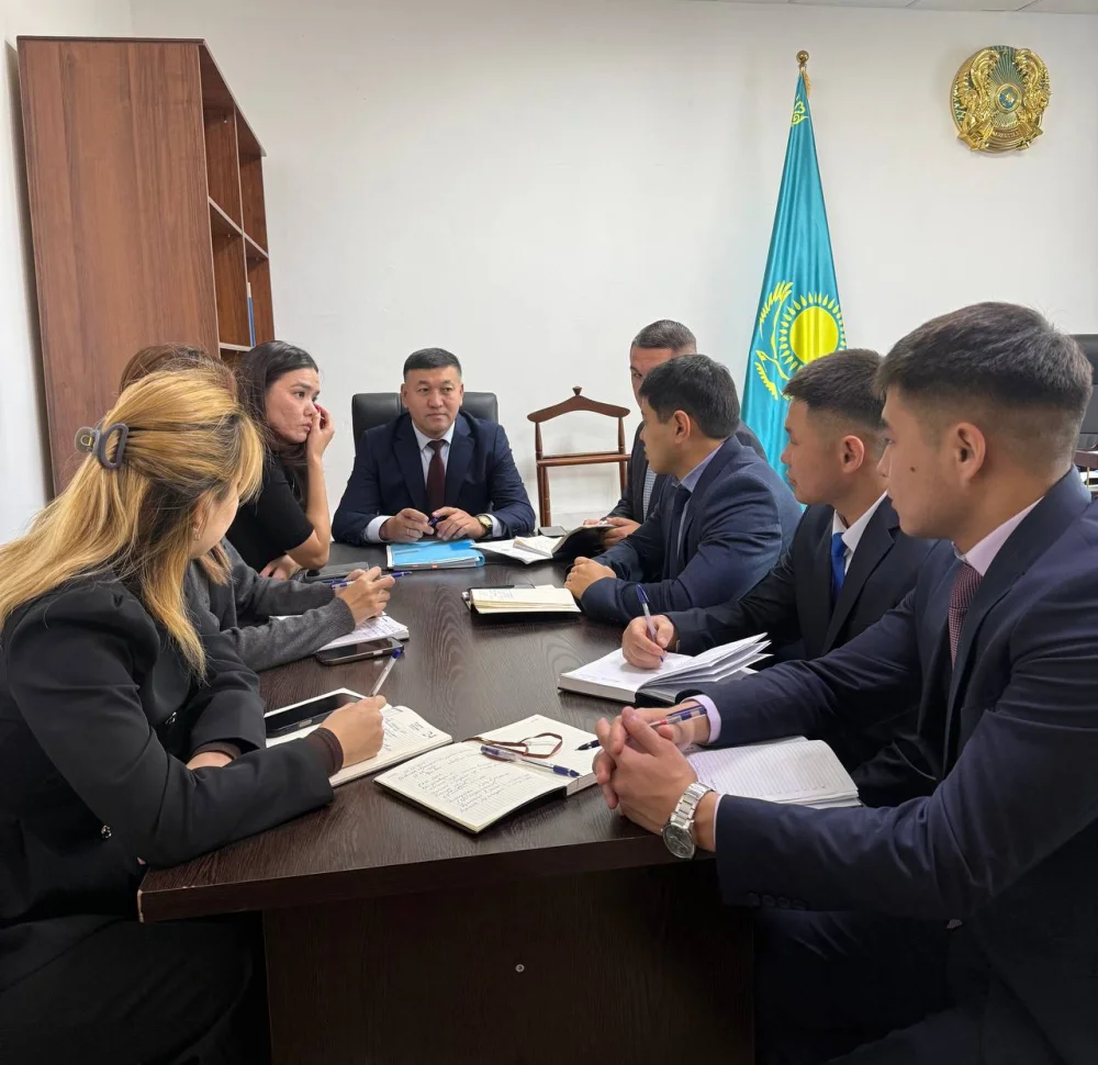 Руководителем Департамента проведено еженедельное рабочее совещание.
