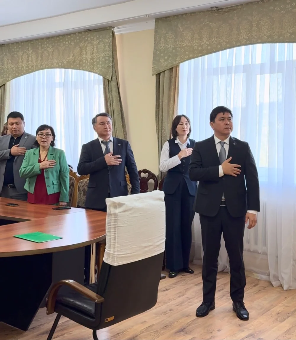 В ДЕПАРТАМЕНТЕ ЮСТИЦИИ СОСТОЯЛОСЬ ТОРЖЕСТВЕННОЕ СОБРАНИЕ, ПОСВЯЩЁННОЕ ДНЮ РЕСПУБЛИКИ — Фото 1